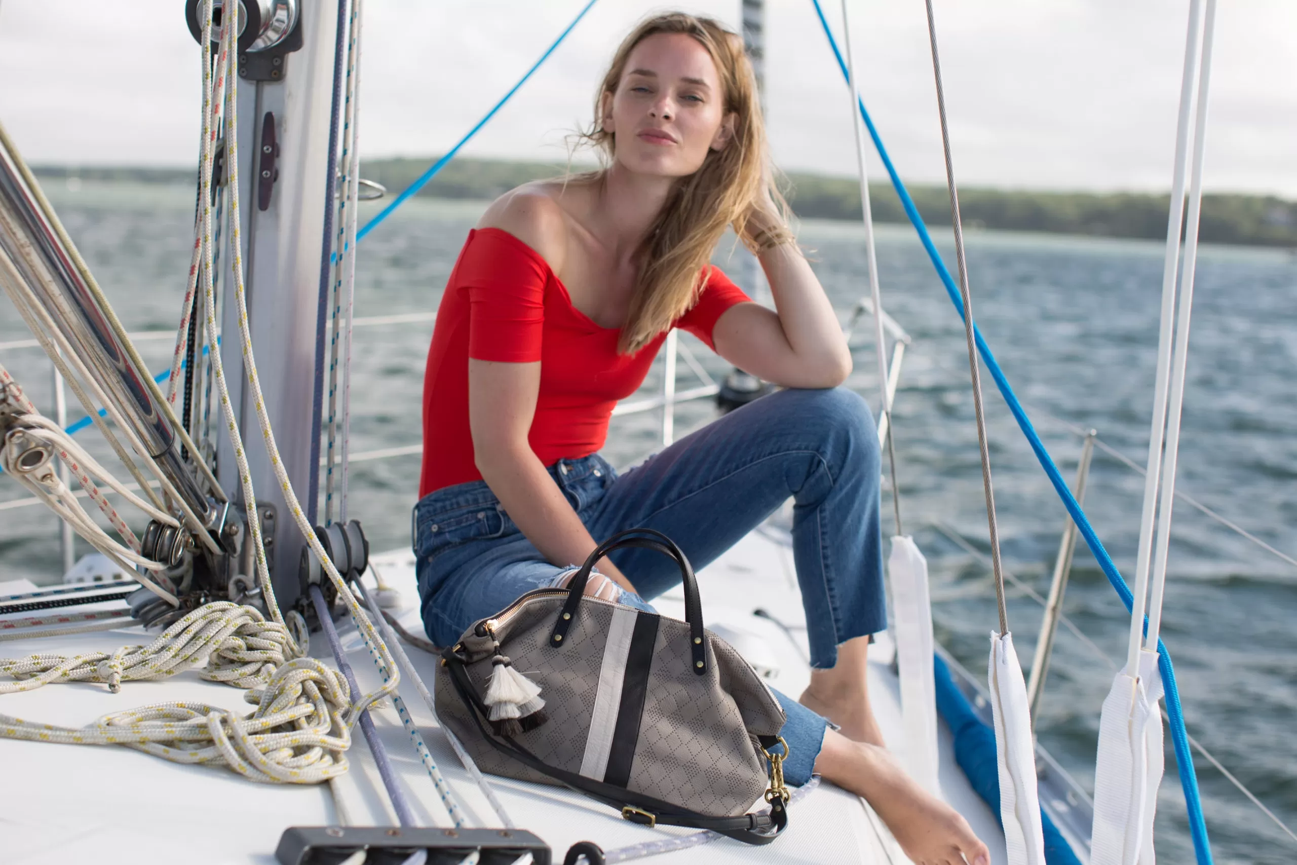 Kempton & Co Diamond Perf Devon Holdall - Storm Grey/Chalk And Black Stripe | Crossbody